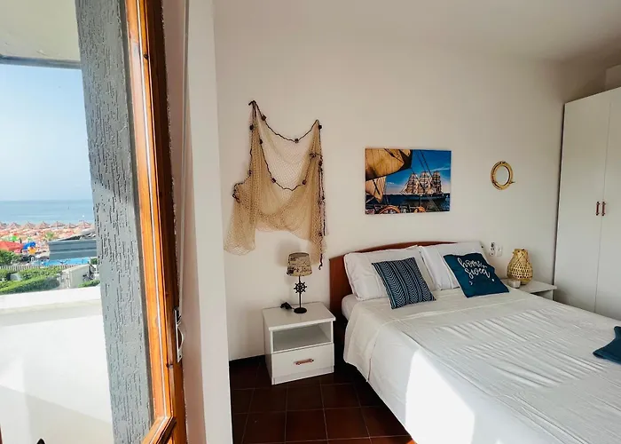 First Line Sea View Caravella *