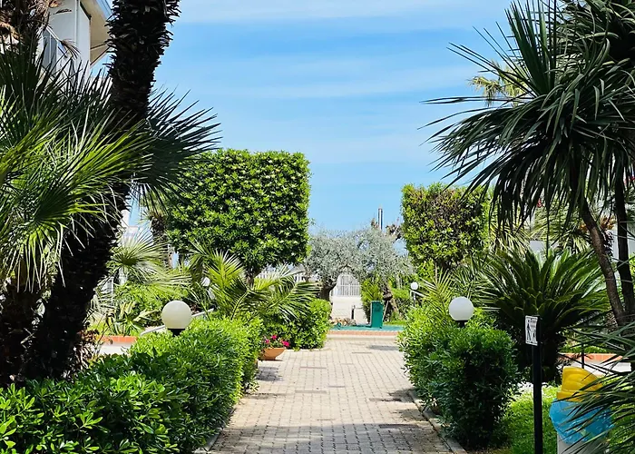 First Line Sea View Caravella * Silvi Marina